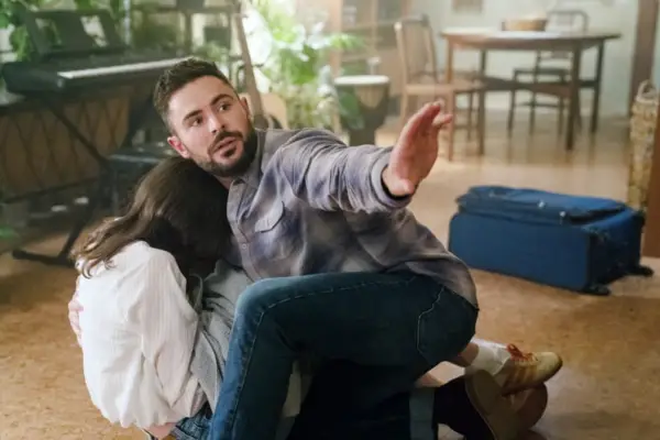 FIRESTARTER, from left: Ryan Kiera Armstrong, Zac Efron, 2022. ph: Ken Woroner / Universal Pictures / Courtesy Everett Collection