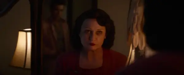 Helen Thomson as Gladys Presley