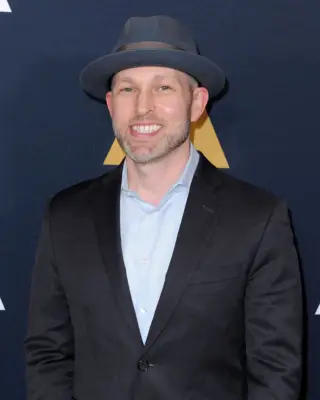 Jeff Cohen as Lawrence 