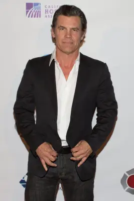 Josh Brolin as Brandon 