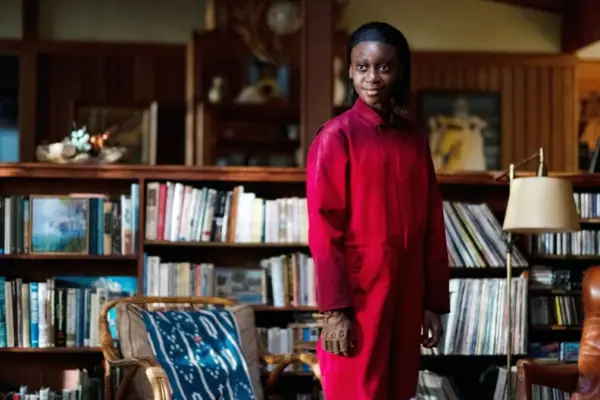 US, Shahadi Wright Joseph as doppelganger Umbrae, 2019. ph: Claudette Barius / Universal / courtesy Everett Collection