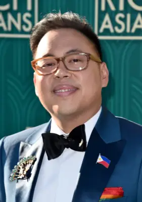 Nico Santos as Oliver T