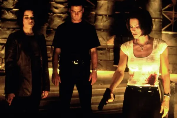 SCREAM 2, from left: Neve Campbell, Jerry O