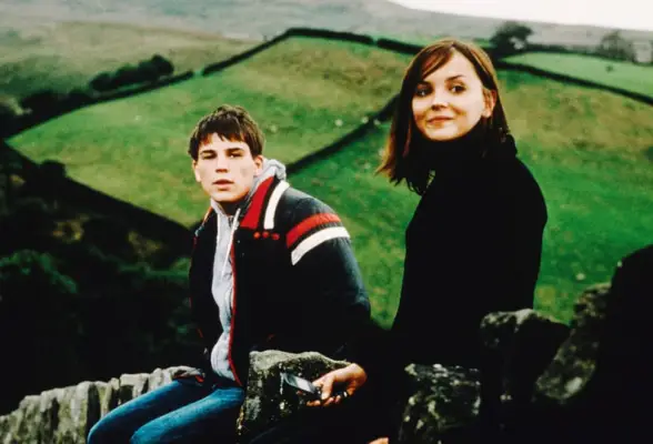 Rachael Leigh Cook as Christina Robertson in 