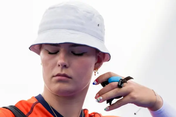 Laura van der Winkel