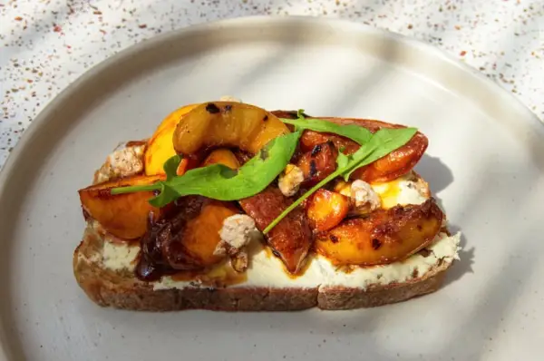 Ricotta Cheese and Fruit