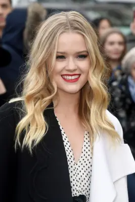 Ava Phillippe