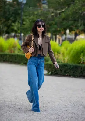 Denim Trend 2025: Pooling Wide-Leg Jeans
