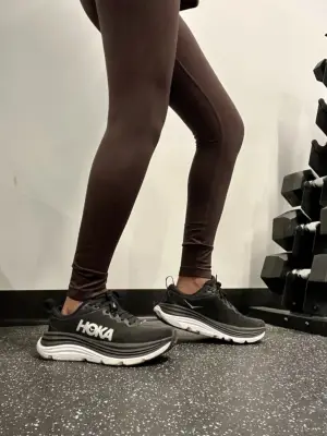 Woman wearing the Hoka Gaviota 5 Sneaker.