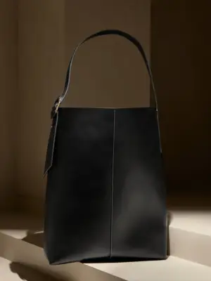 Stores Like Express: Banana Republic