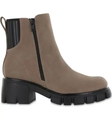 Mia Maurizio Chelsea Boot