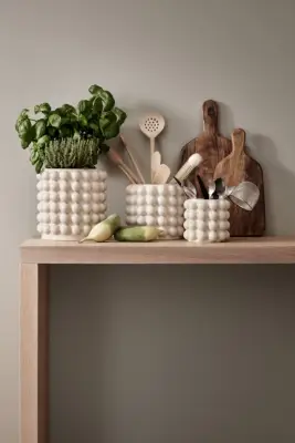 Great For Plants: H&M Plant Pot with Bubbles