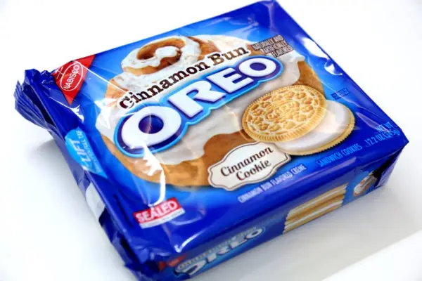 Cinnamon Bun Oreos