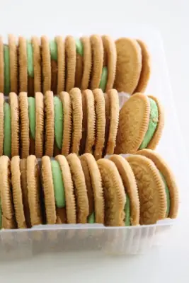 Caramel Apple Oreos