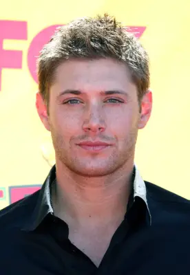 This Flawlessly Messy Hair Stare