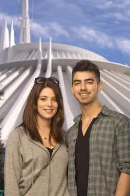 Joe Jonas and Ashley Greene