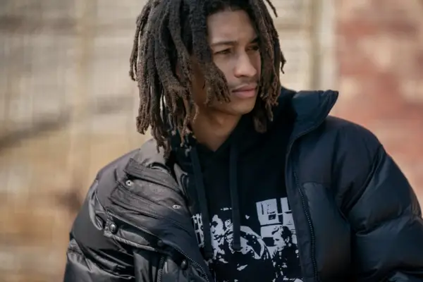 Lucien Cambric as Darnell 