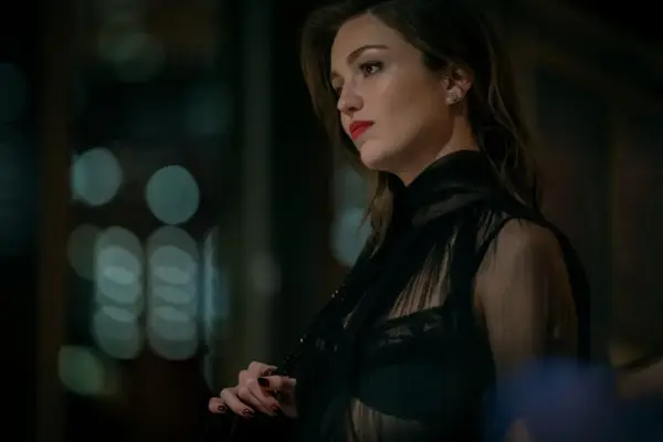 Lili Simmons as Claudia Flynn
