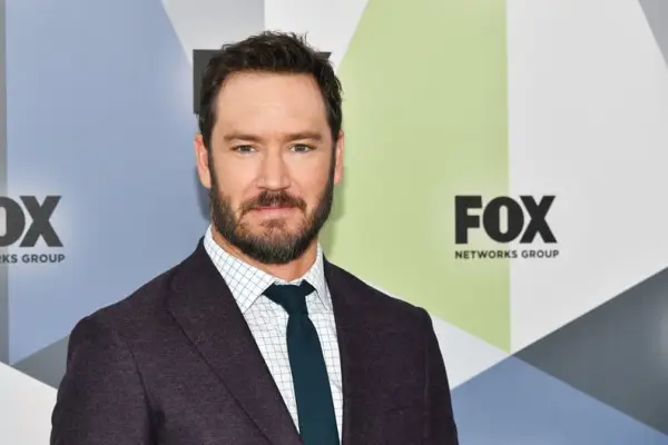 Mark-Paul Gosselaar as Paul Johnson