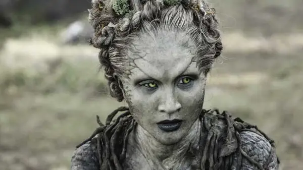 Kae Alexander as Leaf