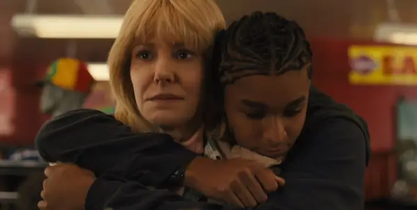 Mary-Louise Parker as Teresa Kaepernick