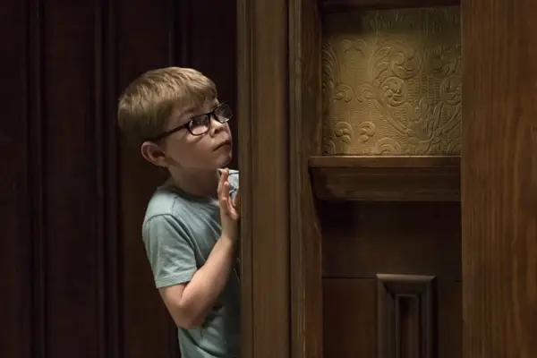 Julian Hilliard as Young Luke