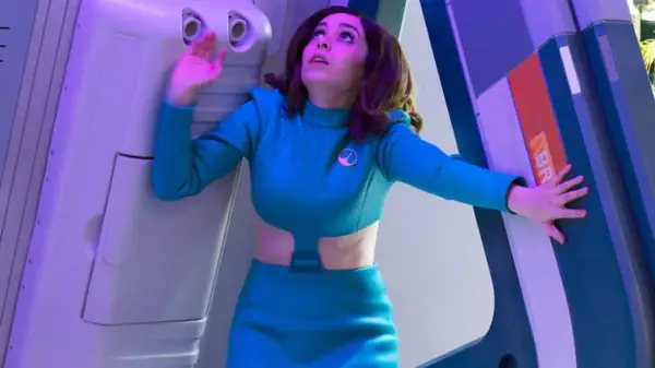 Cristin Milioti as Nanette