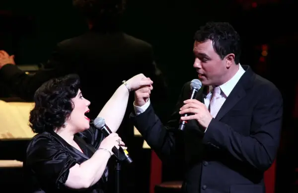 Alex Borstein and Seth MacFarlane Perform 