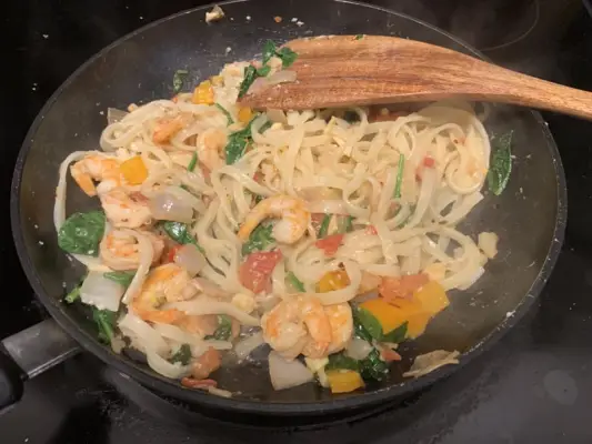 Combining the Pasta With the Other Ingredients