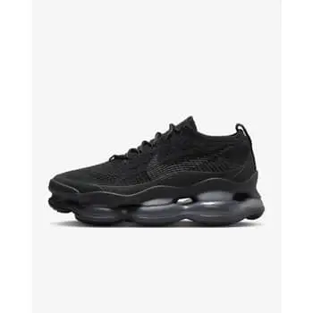 Image of Taylor Andrews With an Orange Theory Coach at DriTri Event Outside